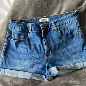 Forever 21 women’s jean shorts
